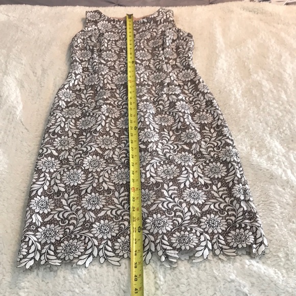 Dress - Picture 6 of 7